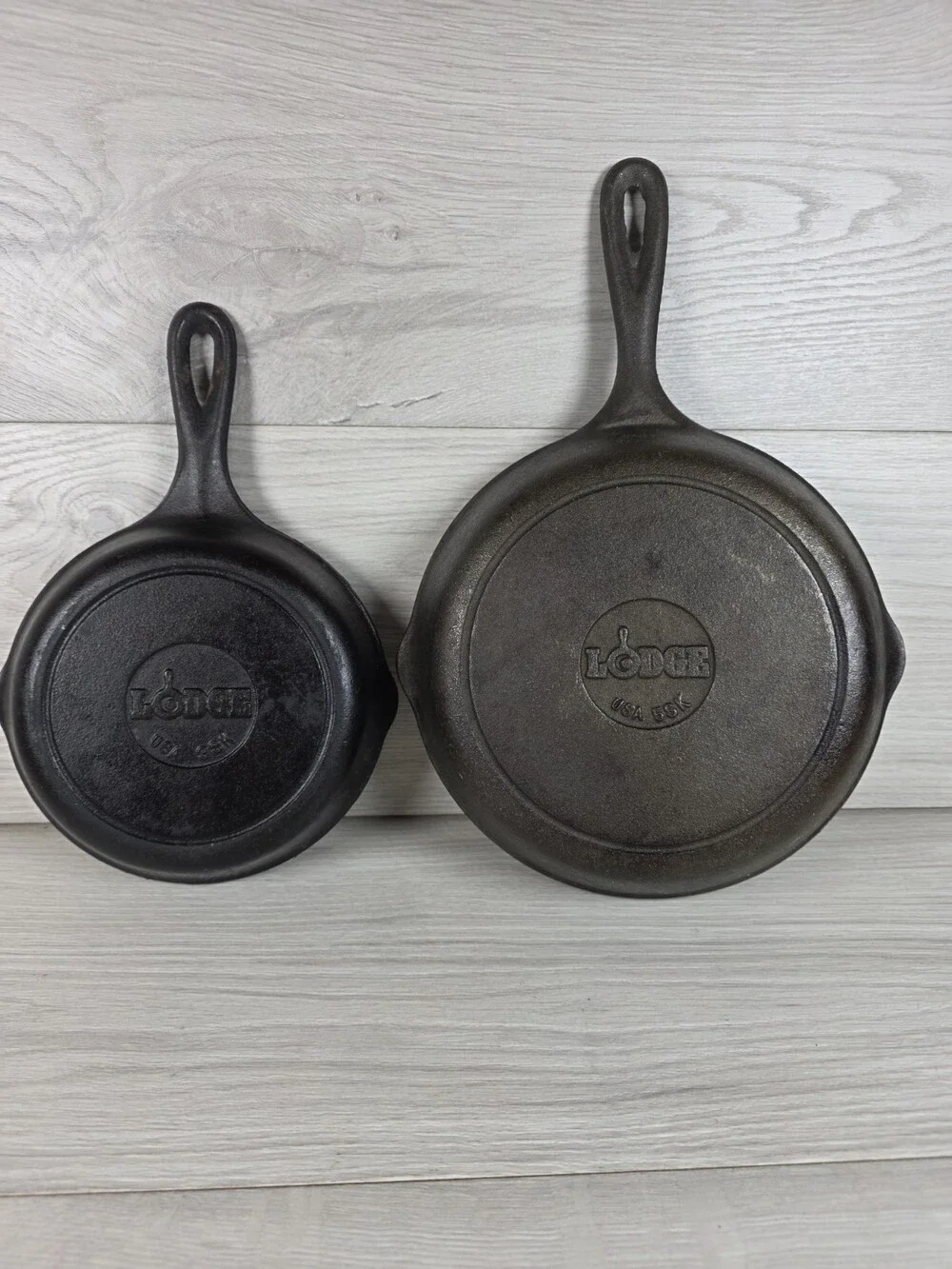 Lodge Cast Iron Skillet Set USA 5SK & 8SK Pre-Seasoned Frying Pans Pour g57